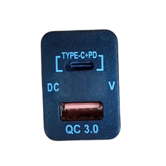 Qc3 Usb Charger With Volt Meter & C-Type Port 32X20Mm Toyota
